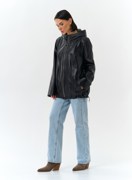 Женская куртка из натуральной кожи с капюшоном