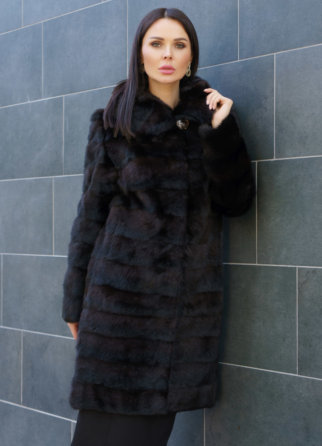 Удлиненная норковая шуба  с капюшоном модель № 1314 меха малина