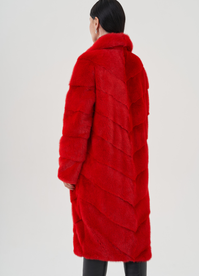 Шуба из меха норки красного цвета модель № 24818 в кредит