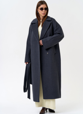 Женское длинное пальто с поясом