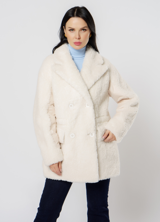 Куртка с эко мехом белого цвета модель № 21556 меха малина