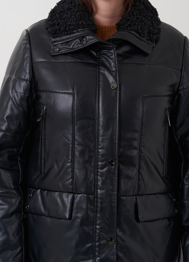 Пуховик из эко кожи с отделкой воротника модель № 25344 универмаг малина