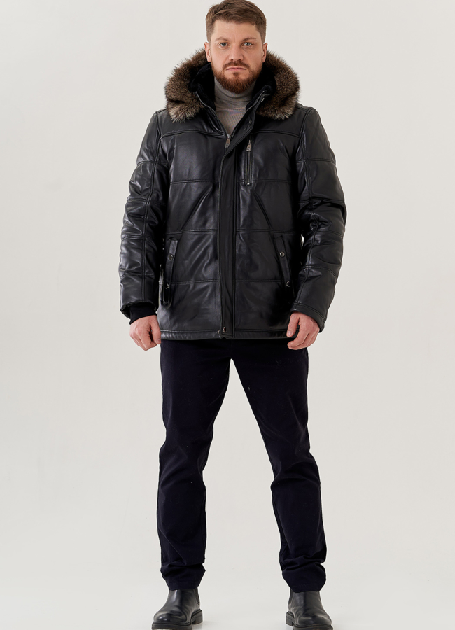 фото Мужской пуховик из натуральной кожи с капюшоном отделка из енота  модель № 79617