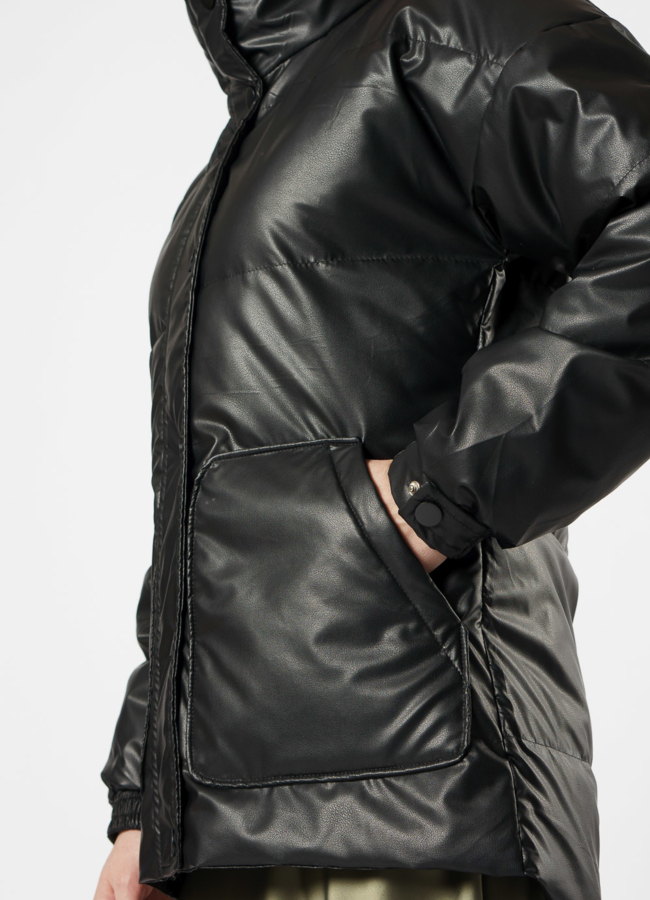 Куртка утепленная из эко кожи черного цвета модель № 215 универмаг малина