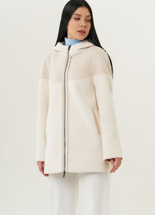 Двустороннее полупальто из эко замши с капюшоном модель № 22413 универмаг малина