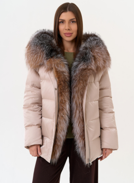 Женский пуховик с отделкой из меха блюфрост