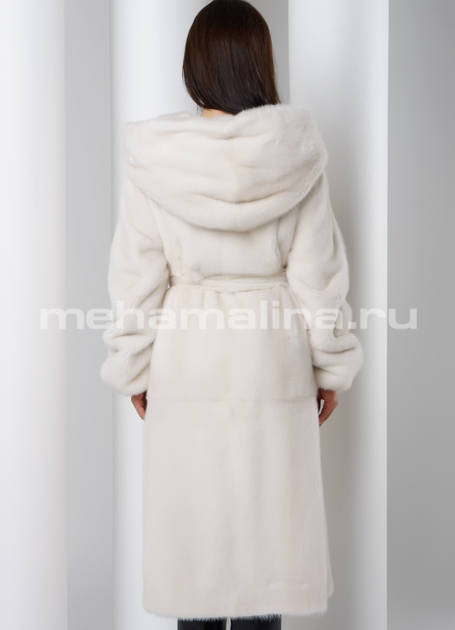 Белая шуба из скандинавской норки модель № S-501 универмаг малина