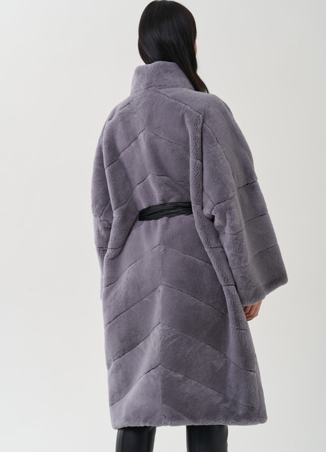 Шуба из меха кролика фиолетового цвета модель № 25044 в кредит