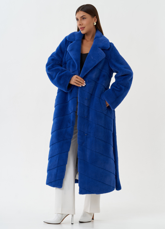 Пальто из эко меха с поясом модель № 28453 универмаг малина