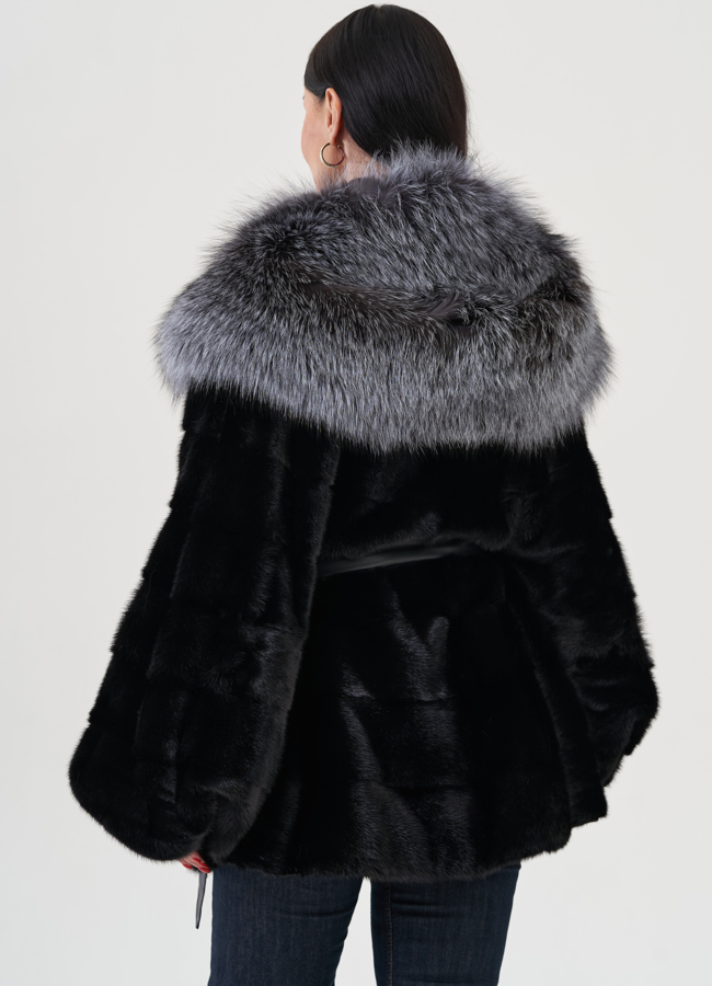 Шуба из норки с капюшоном из чернобурки модель № 24731 в кредит