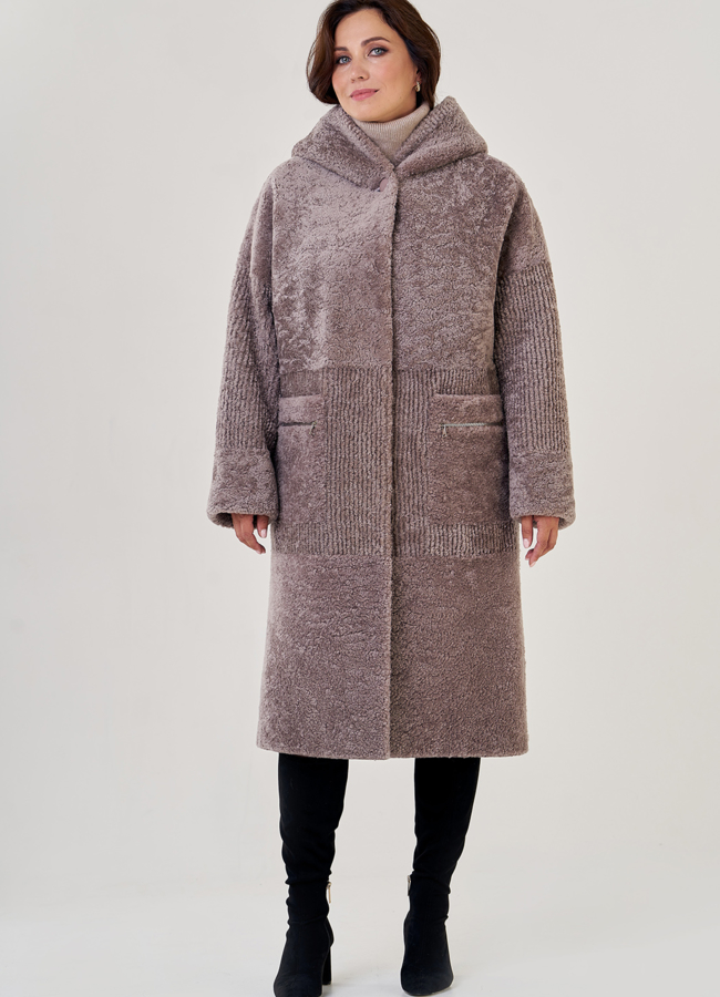 Шуба из овчины в сером цвете с капюшоном модель № 23212 меха малина