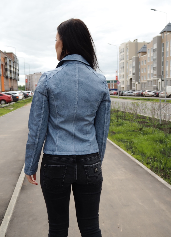 фото Куртка из эко кожи  цвета джинс модель № 1369