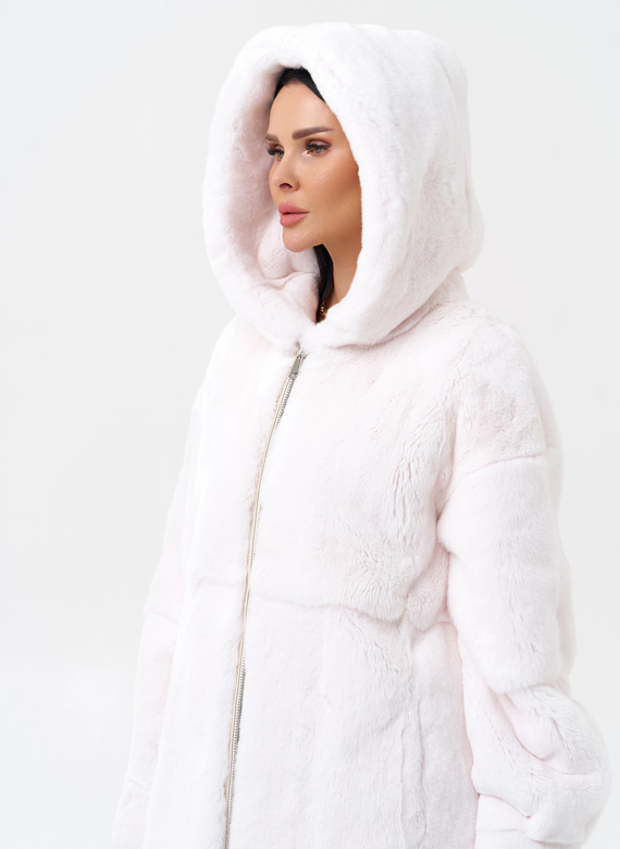 Шуба из меха кролика с капюшоном