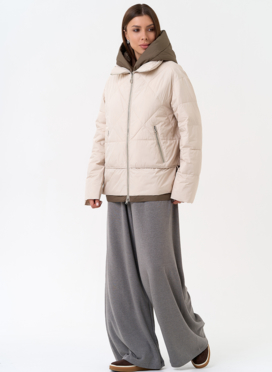 Женская куртка с контрастным капюшоном