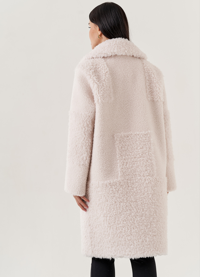 Женское полупальто из эко меха белого цвета  модель № 79481 универмаг малина