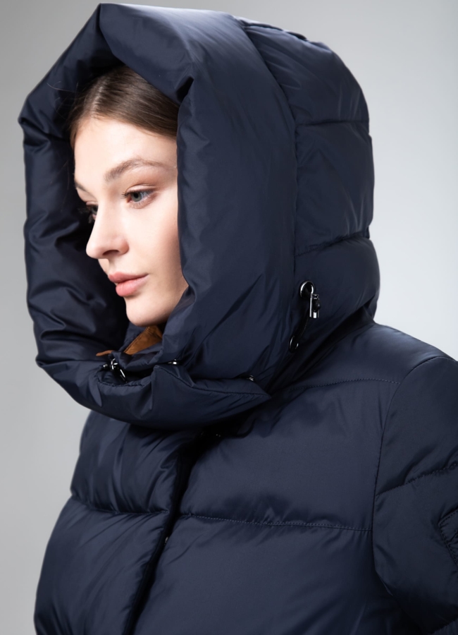 Пуховик женский с капюшоном  модель № 25797 универмаг малина