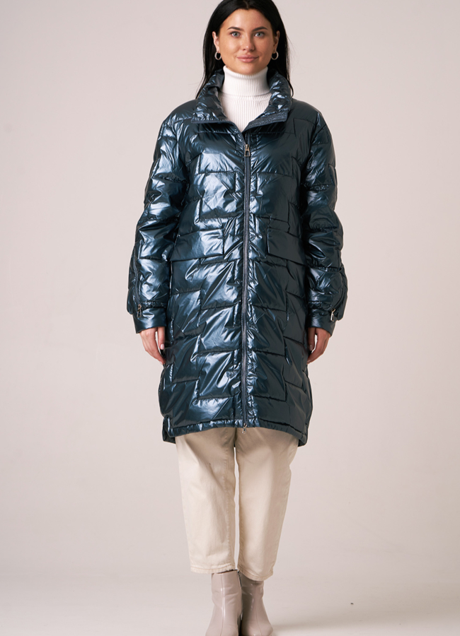 Плащ в цвете синий металлик  прямого силуэта модель № А-48 меха малина