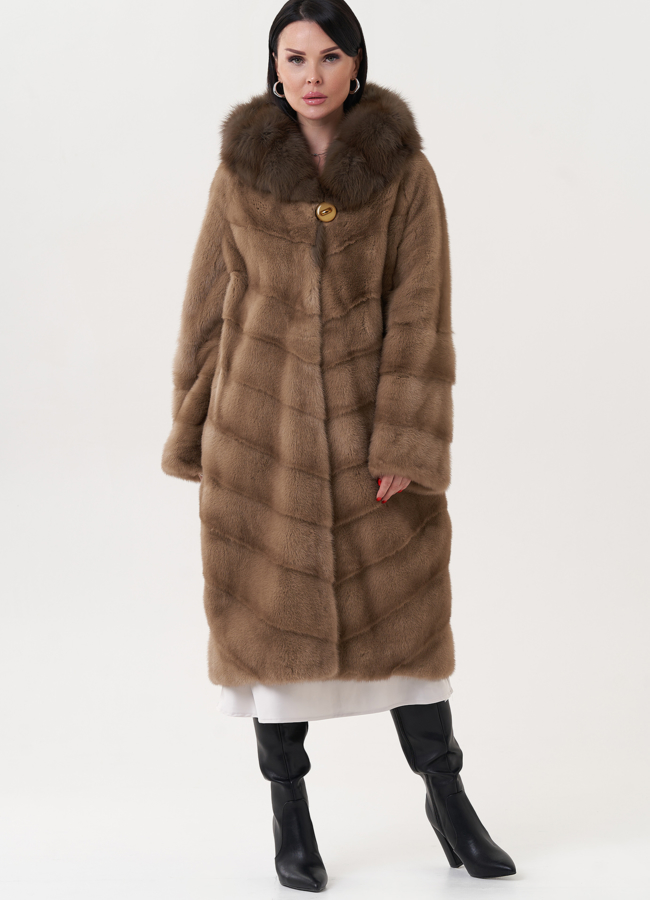 Норковая шуба с капюшоном из меха куницы модель № 26637 меха малина