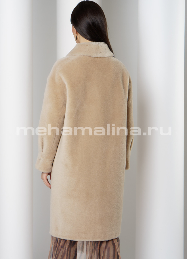 Светлое пальто из эко меха  модель № 9107 в кредит