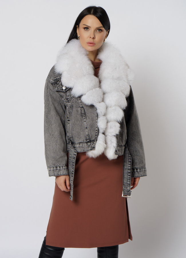 Утепленная джинсовая куртка серого цвета модель № 21704 меха малина