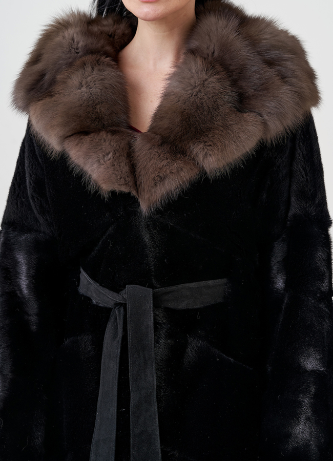 Норковая шуба с капюшоном из куницы  модель № 80059 универмаг малина