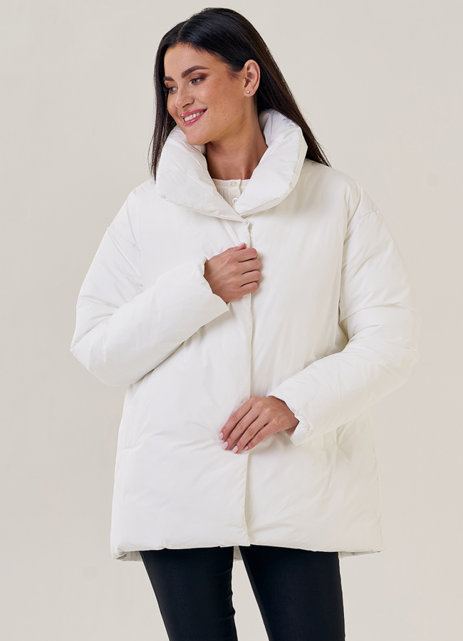 Женский пуховик белого цвета  модель № 23208 в кредит