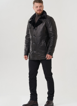 Мужская куртка из натуральной кожи черного цвета 
