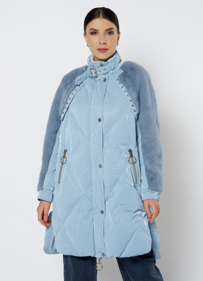 Пуховик женский голубого цвета модель № 19-221 меха малина