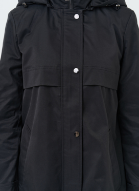 Плащ женский черного цвета с капюшоном