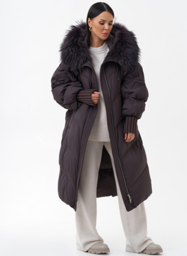 Длинный женский пуховик с капюшоном