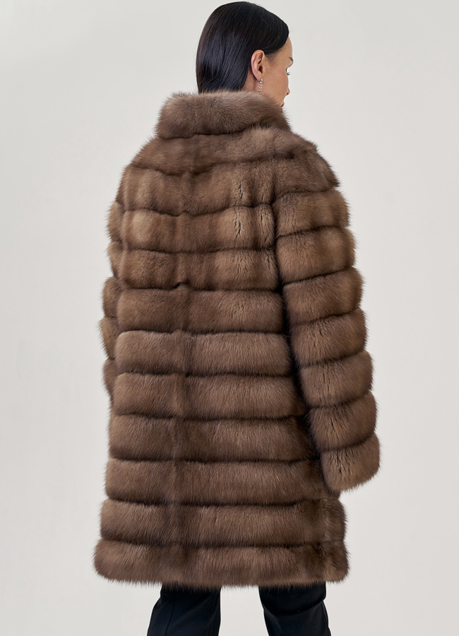 Шуба из куницы с воротником стойкой модель № 78935 в кредит