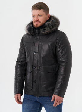 Пуховик из натуральной кожи с мехом енота