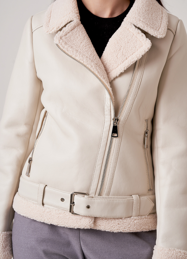 фото Светлая дубленка пилот из эко кожи модель № 18811