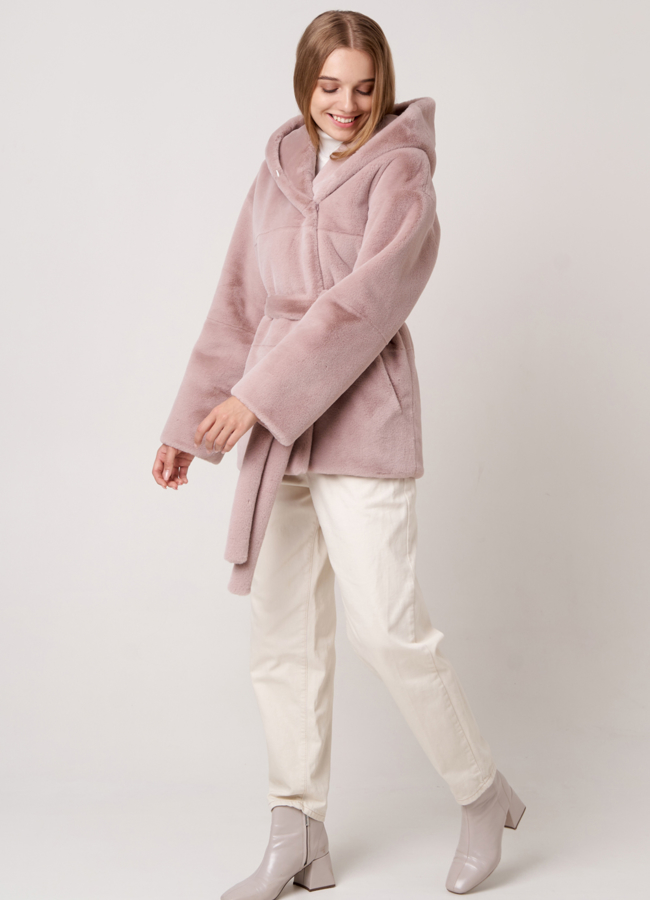 Укороченная шуба из искусственного меха с капюшоном модель № 12776 в рассрочку