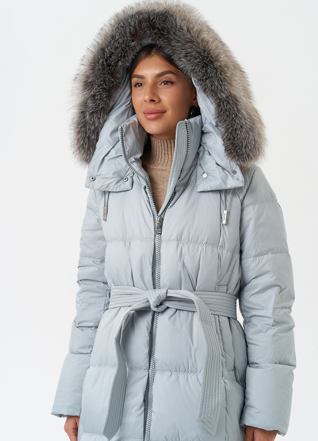 Пуховик с отделкой из меха песца модель № 28498 универмаг малина