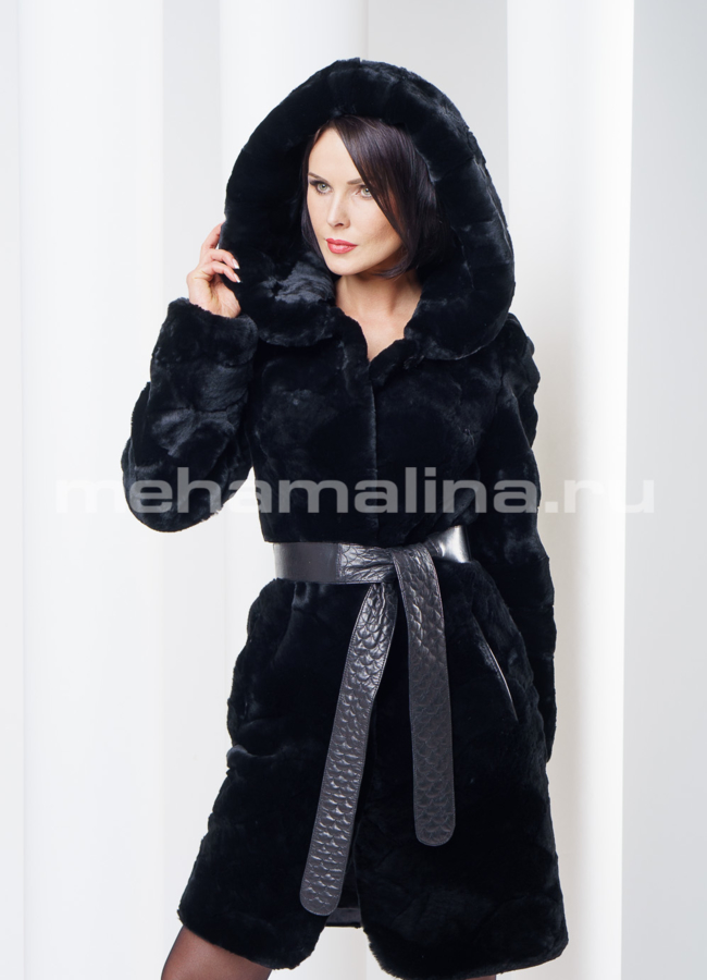 Шуба из кусочков мутона, с капюшоном модель № S-260 в кредит