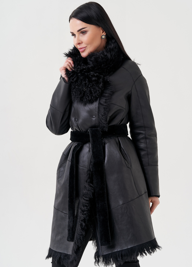 фото Женкая дубленка со стойкой черного цвета  модель № 23568