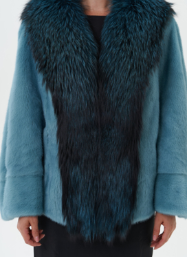 Короткая шуба из норки с мехом из чернобурки 