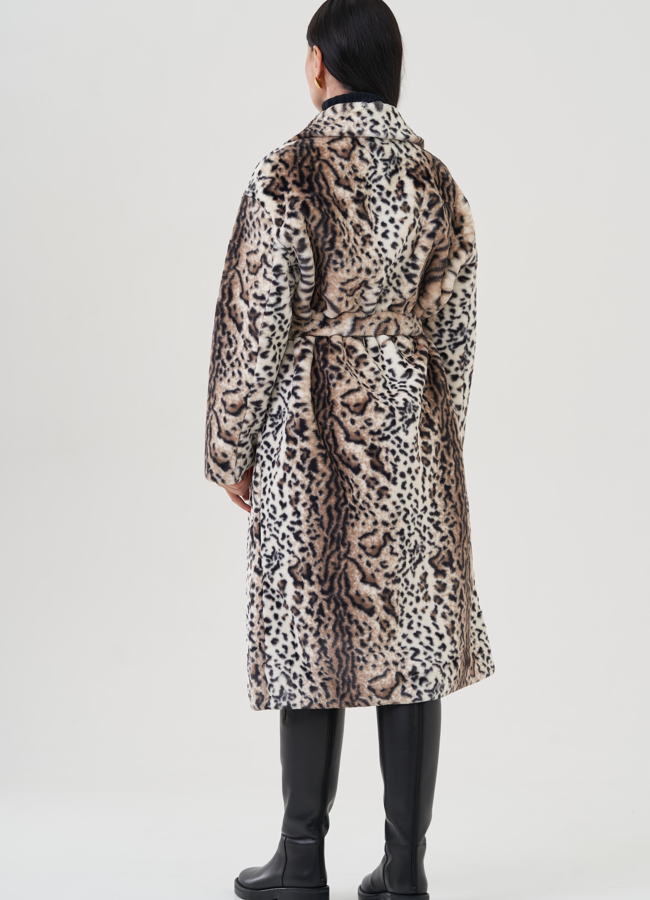 Шуба из эко меха с принтом модель № 24911 универмаг малина