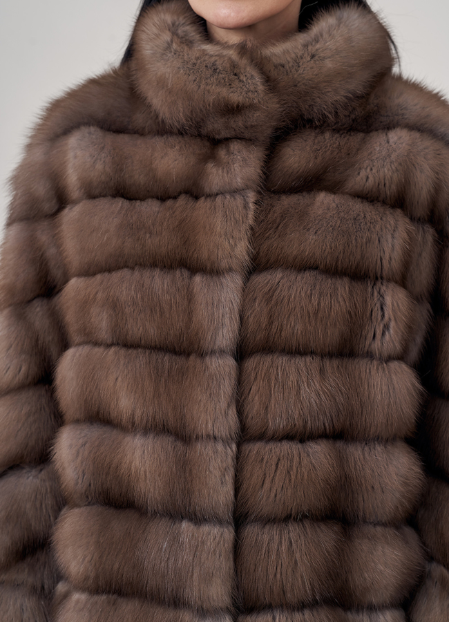 Шуба из куницы с воротником стойка модель № 23878 в рассрочку