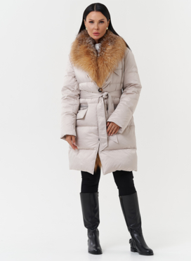 Женский пуховик с отделкой из меха лисы