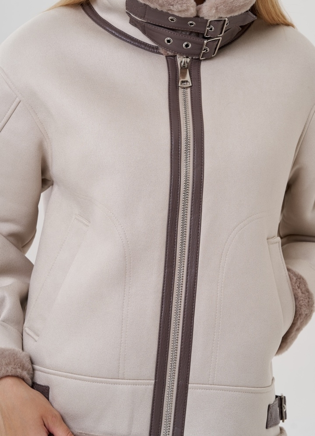 Женская дубленка в светло-бежевом цвете модель № 81226 универмаг малина