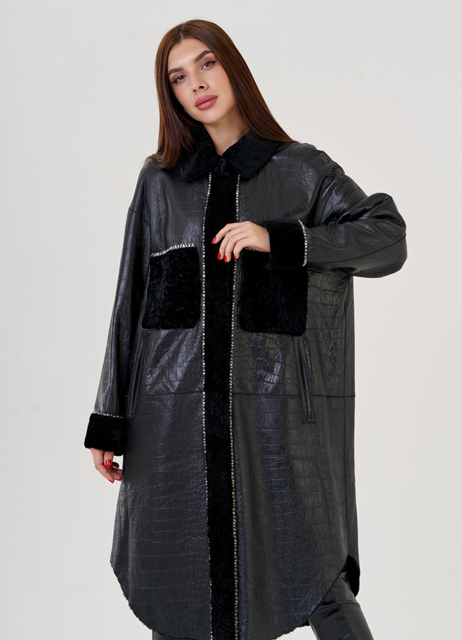 фото Двухсторонняя женская дубленка черного цвета  модель № 23357