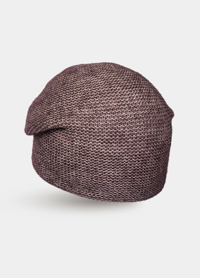 Шапка модель № А-117 меха малина