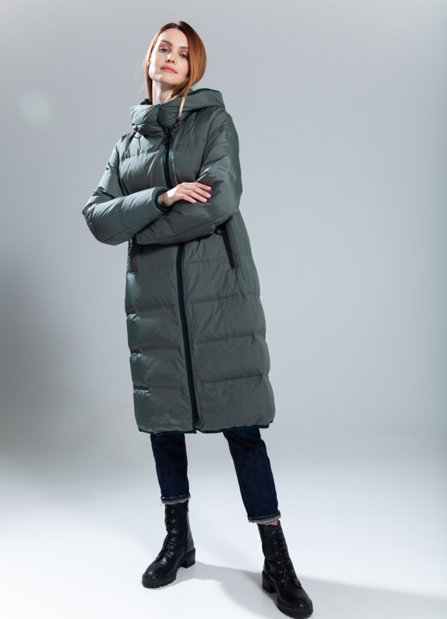 Пуховик женский с капюшоном в цвете хаки модель № 908YВ меха малина