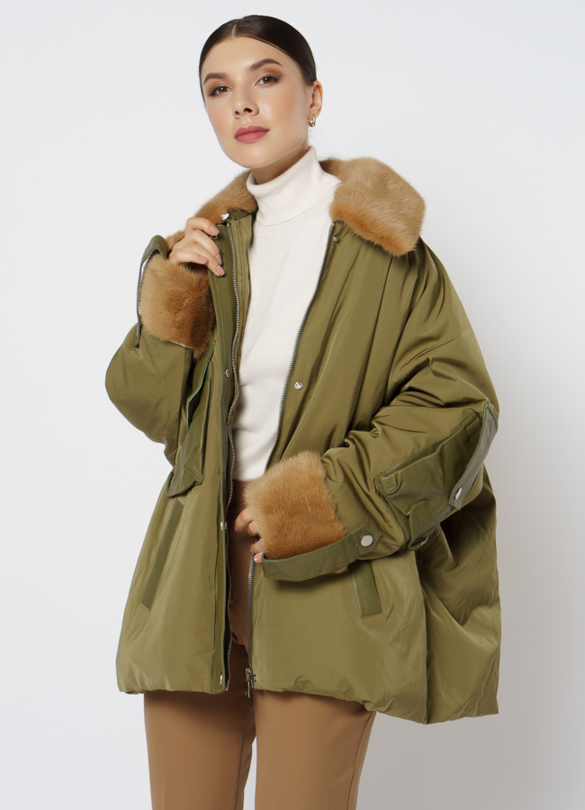 Пуховик оверсайз с мехом модель № 20-015 универмаг малина