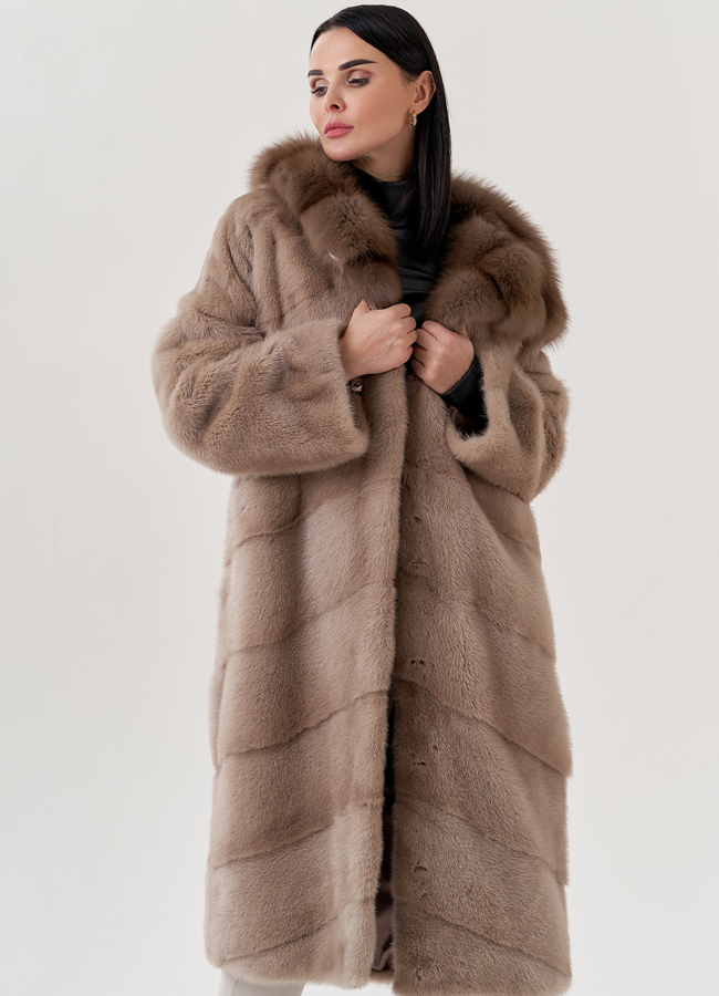 Шуба норковая с капюшоном из куницы модель № 78768 меха малина