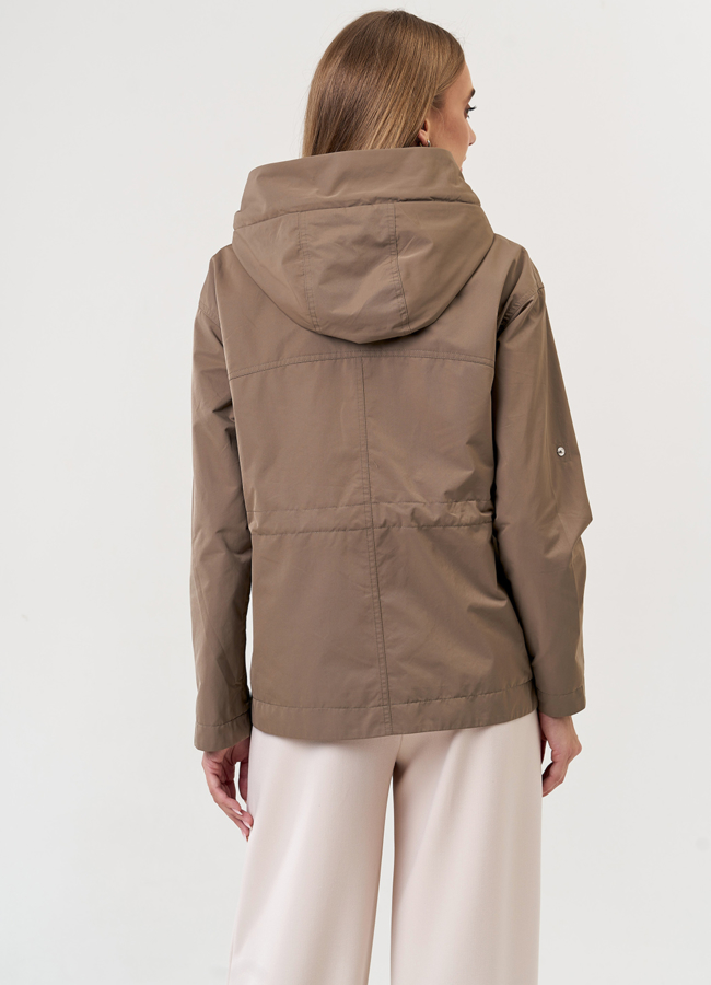 Светлая куртка с капюшоном модель № 21231 в кредит