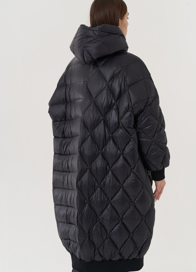 Женский пуховик оверсайз с капюшоном  модель № 25958 универмаг малина