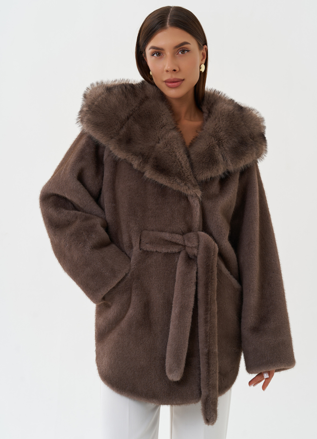 Оверсайз шуба из эко меха с капюшоном модель № 28648 меха малина